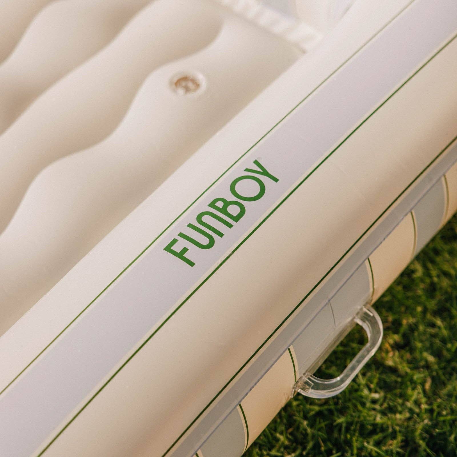 Tanning Pool Lounger FUNBOY