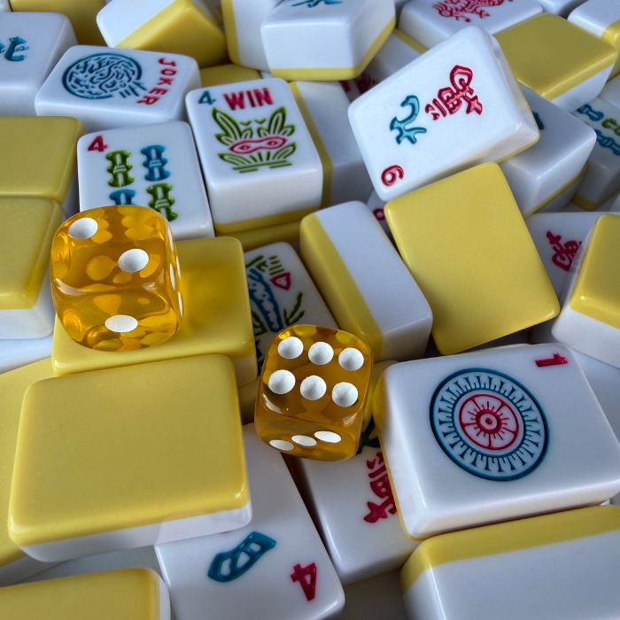 Lemon Lime Mahjong Mat (33in| Waterproof Mahjong Table Mat)- Ships Rolled Mahjong Studios